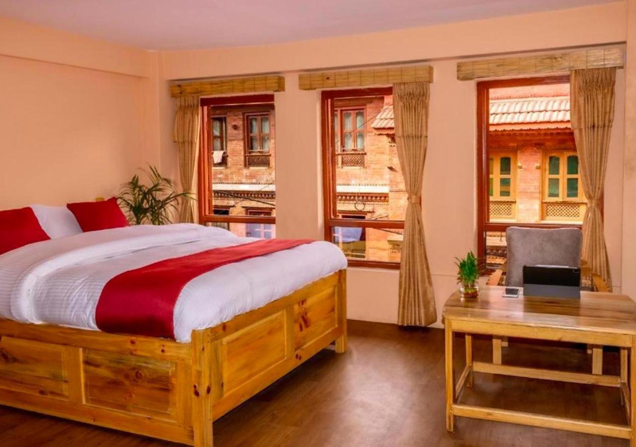 Eagle Nest Hotel Бхактапур Экстерьер фото